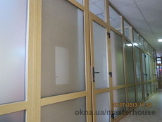 Алюминиевые офисные перегородки и двери.